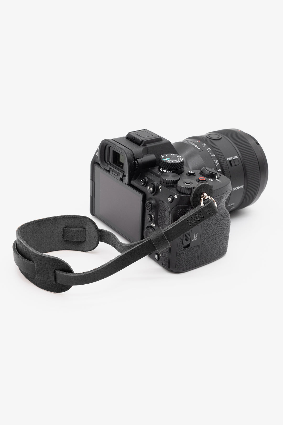 Wrist camera strap (F2.8)