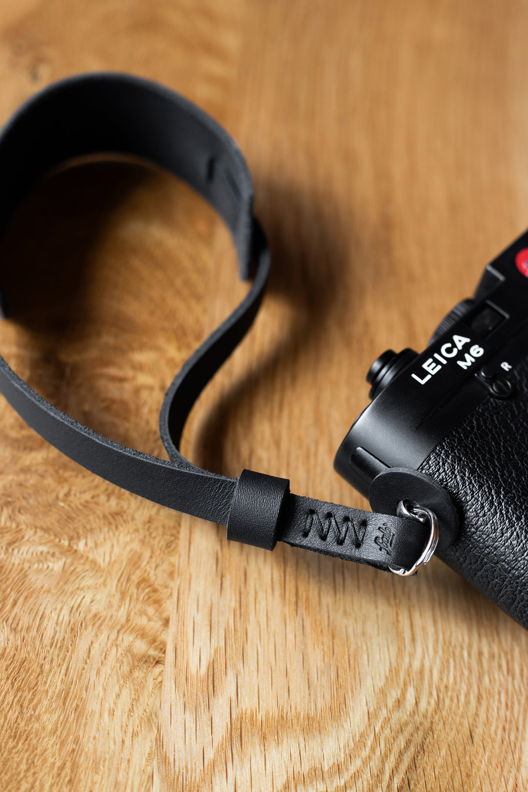 Wrist camera strap (F2.8)