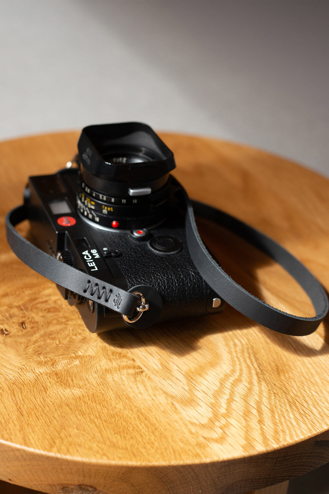 Leather camera strap (F4)