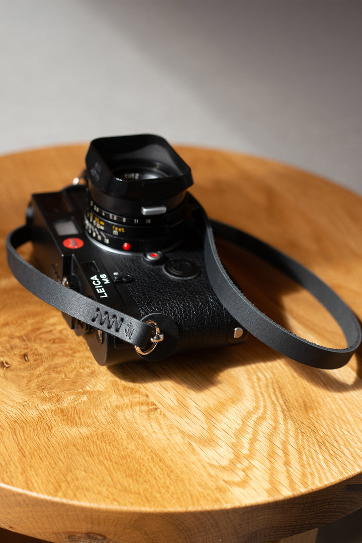 Leather camera strap (F4)