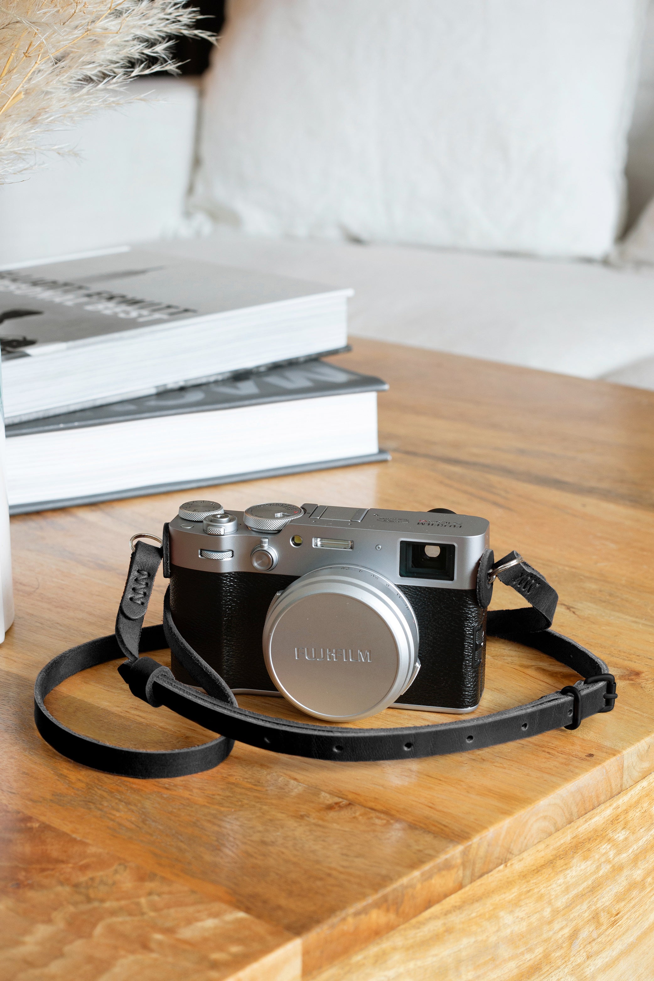 Fab' F5.6 Mark II Adjustable Leather Camera Strap | Made in Canada